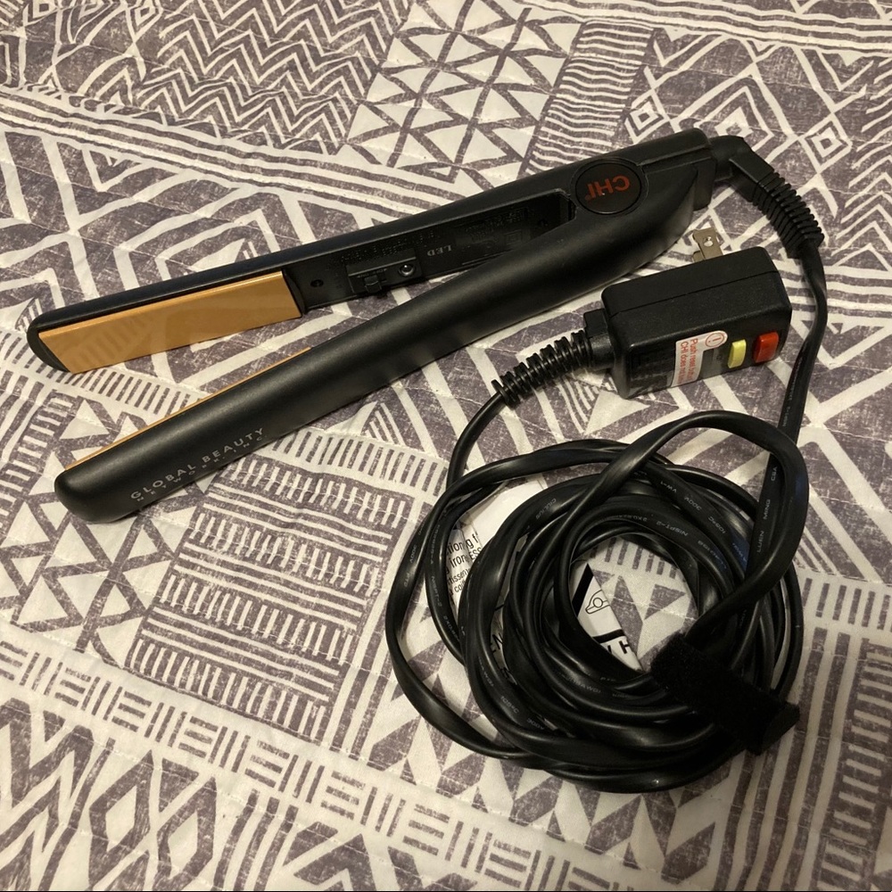 NWOB CHI Ceramic Hair Straightener